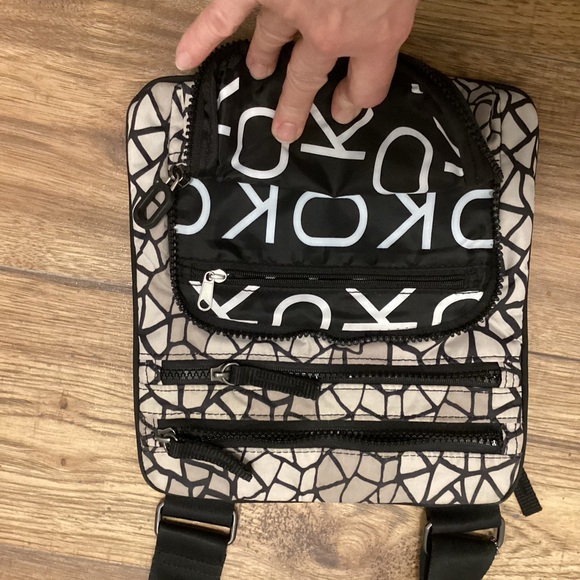 KOKO Crossbody Purse - like New - Picture 4 of 4